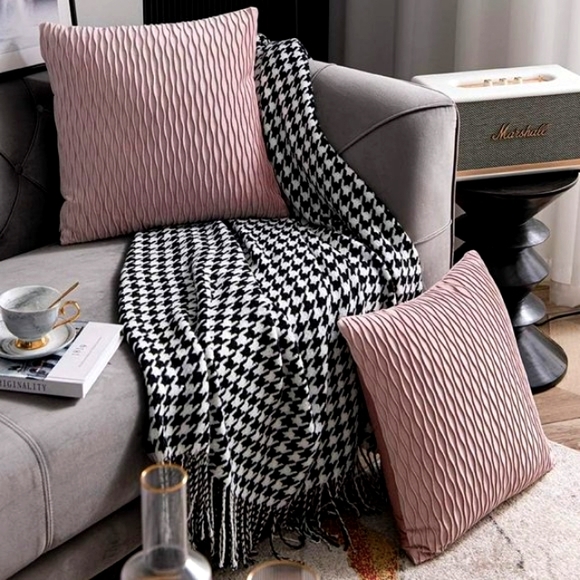 Set of 2 Petal Pink Soft Ripple Corduroy Velvet Pillow Covers Throw Pillows New - Picture 9 of 13